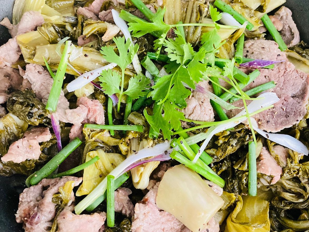 Thịt Nạc Heo Xào Cải Chua