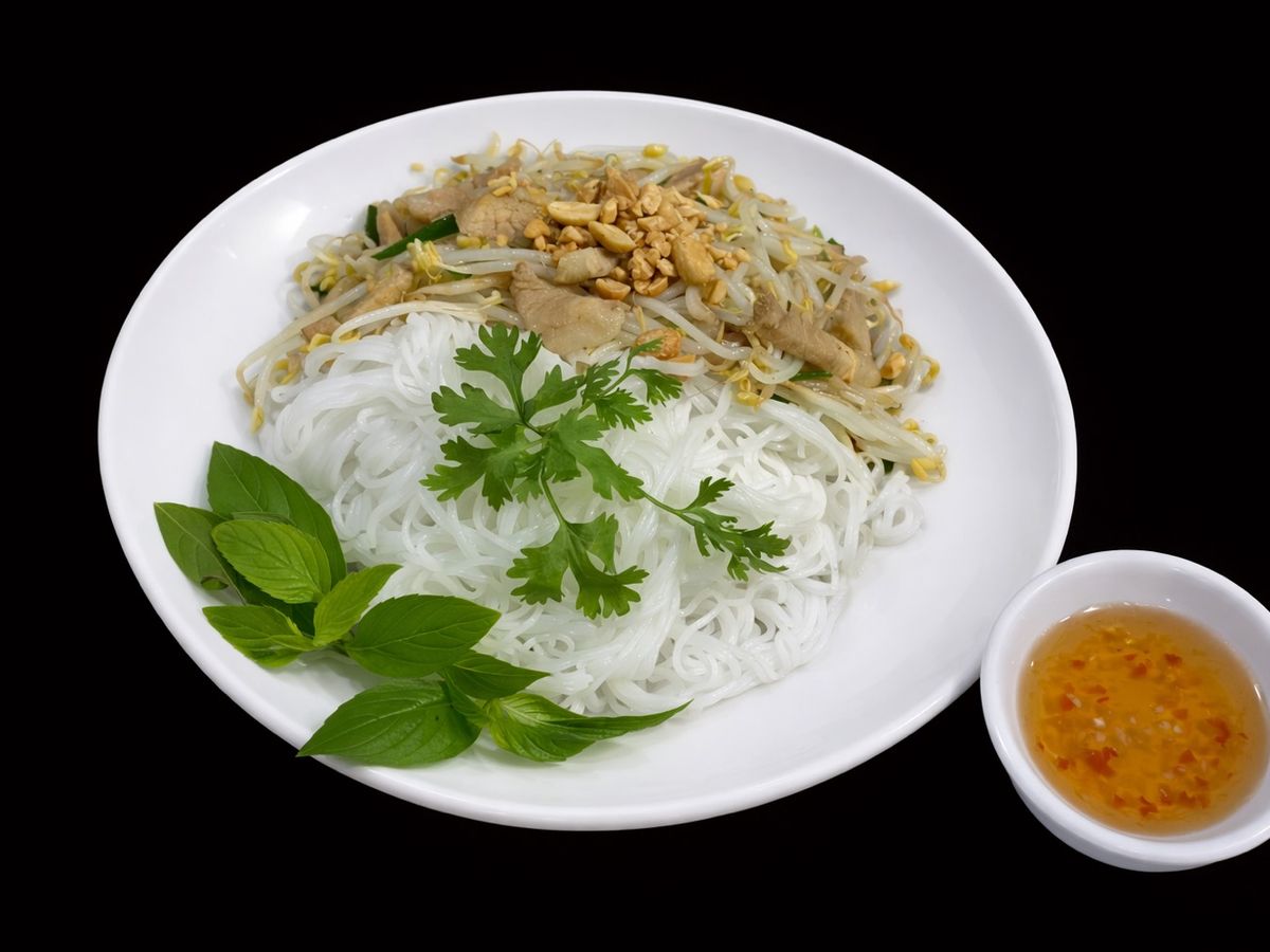SP.0987 - Bún Xào Giá Đỗ Thịt Khìa