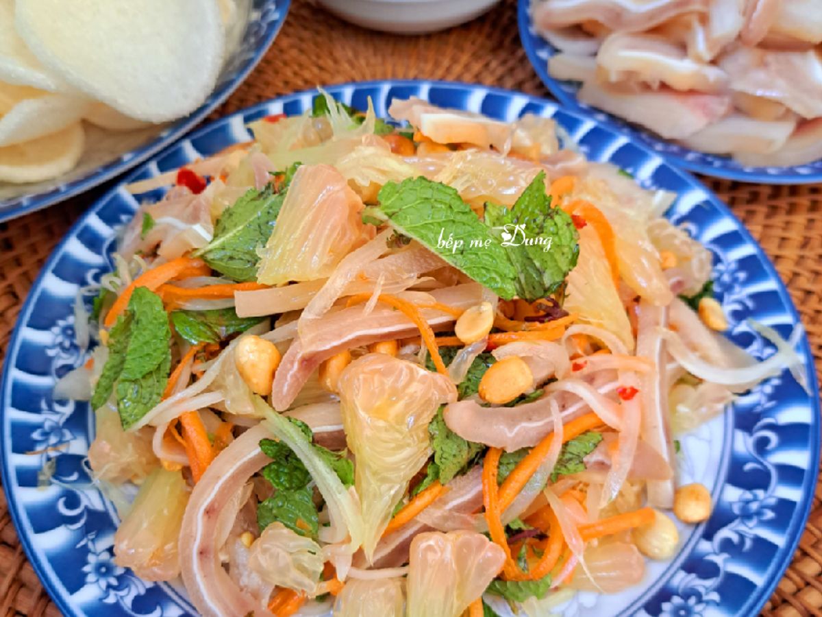 Gỏi bưởi tai heo
