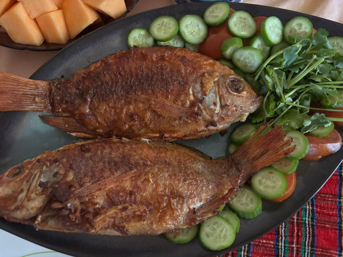 Cá hồng tẩm bột chiên
