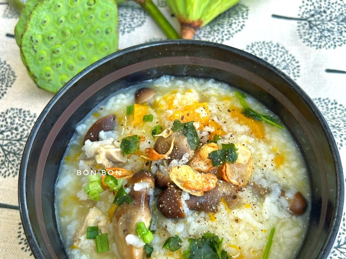 Cháo Sườn Nấm Mối Bí Đỏ