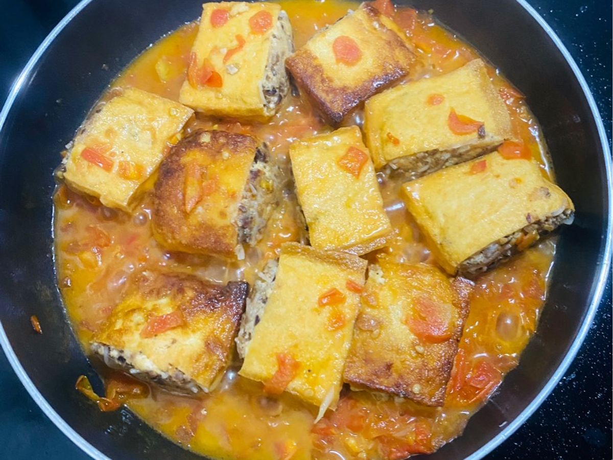 Đậu nhồi thịt sốt cà