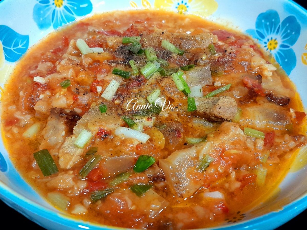 Thịt vai heo sốt cà chua