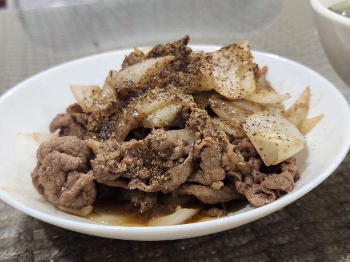 Thịt bò sốt tiêu đen