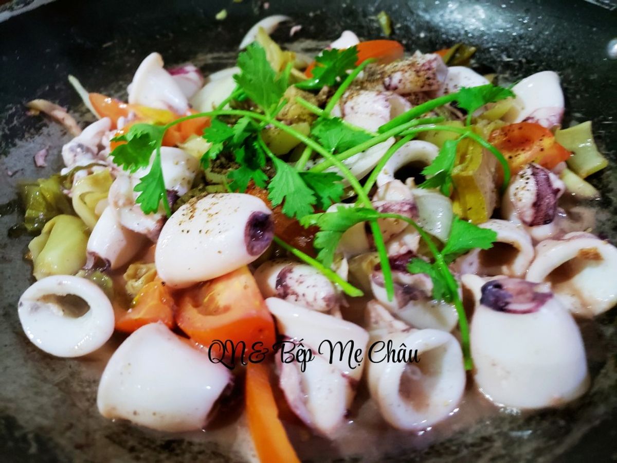 Mực xào thập cẩm