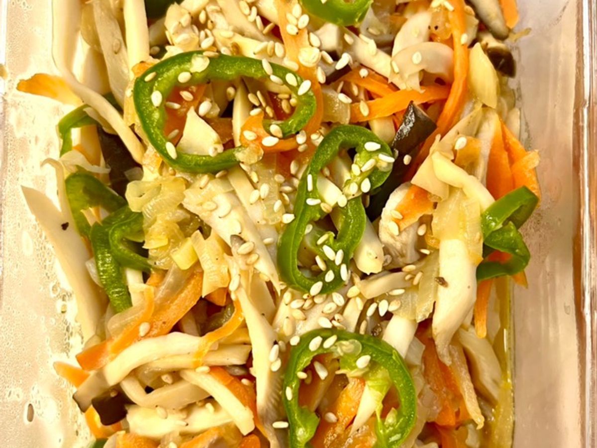 Nấm đùi gà xào cà rốt