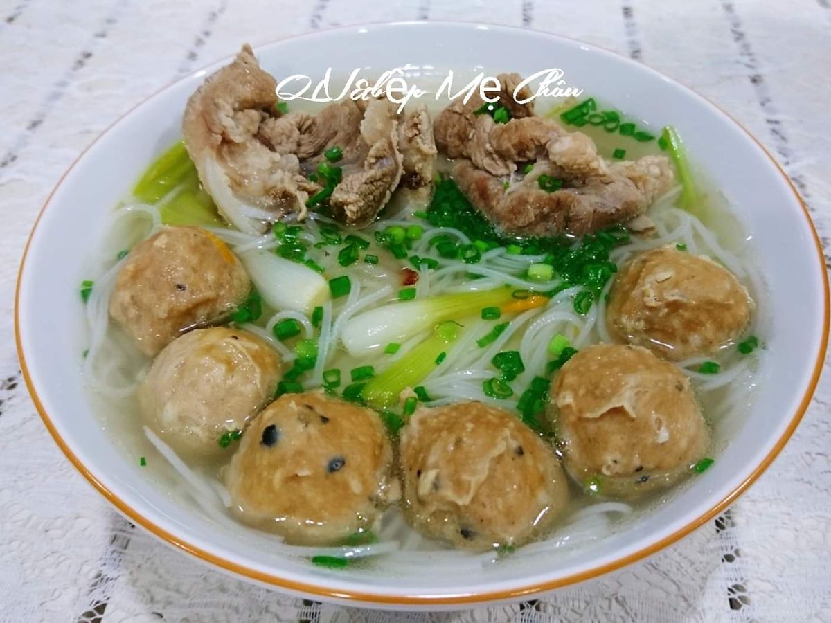 Hủ tiếu xương bò viên