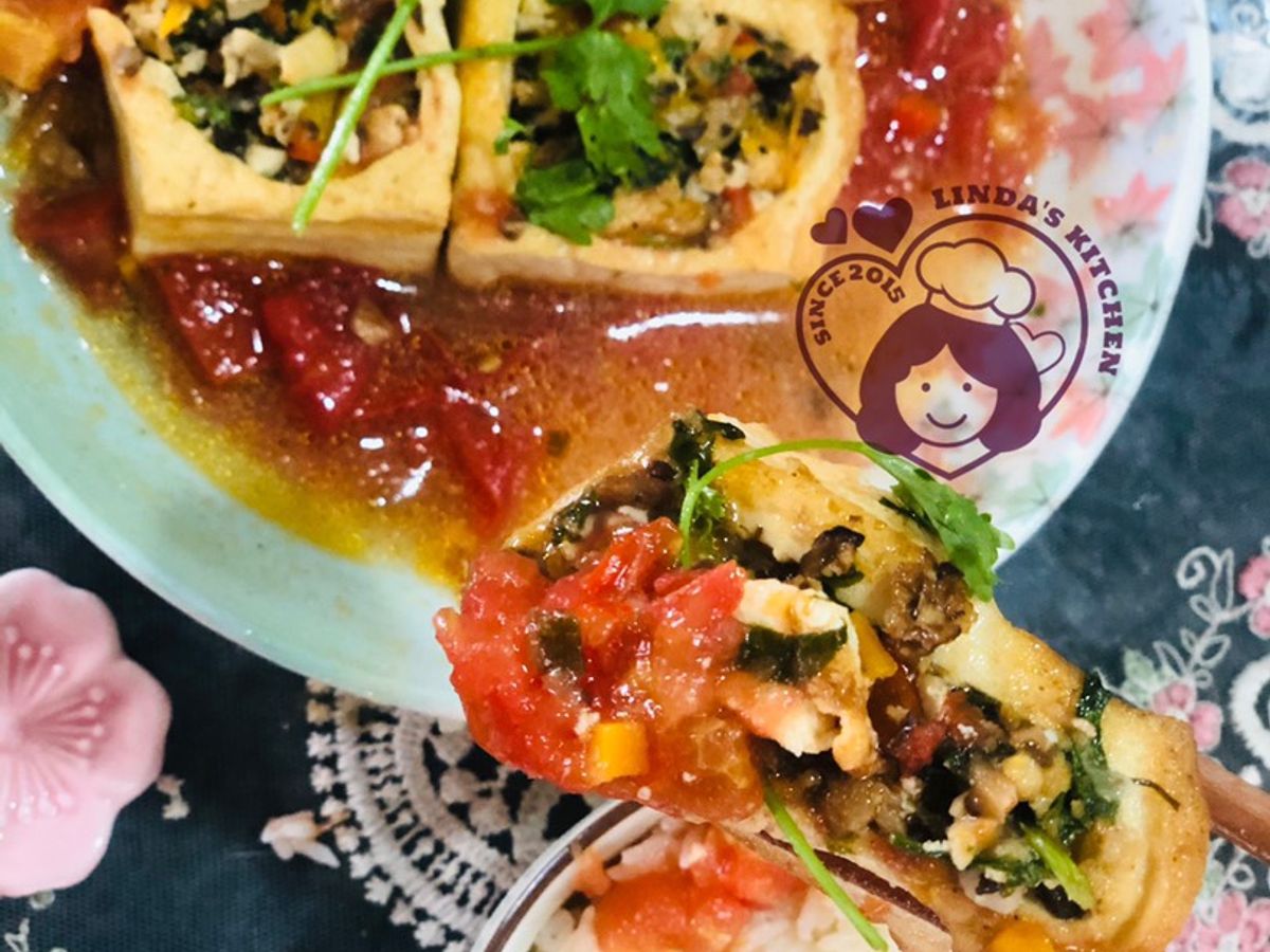 Đậu phụ nhồi rau, nấm sốt cà chua