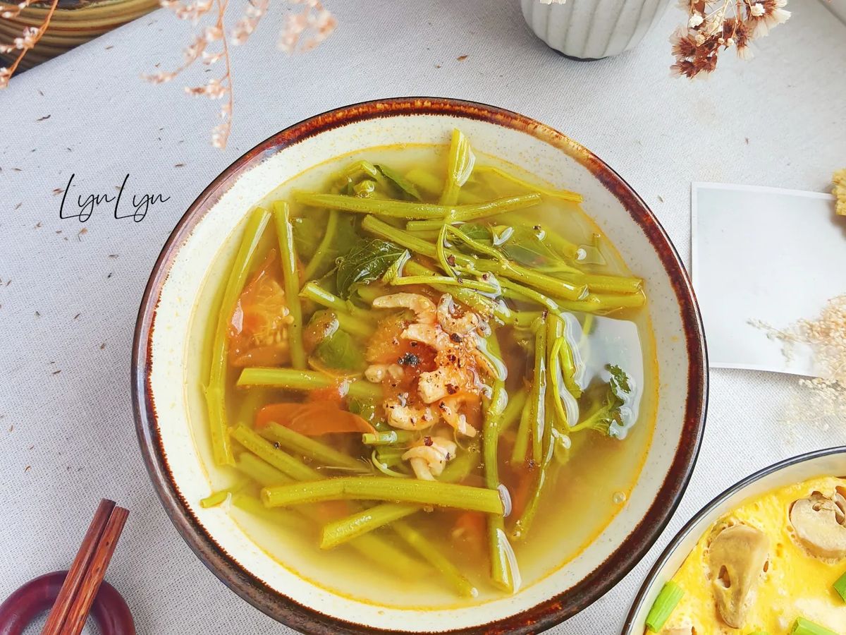 🔸️CANH RAU MUỐNG CÀ CHUA NẤU TÔM KHÔ