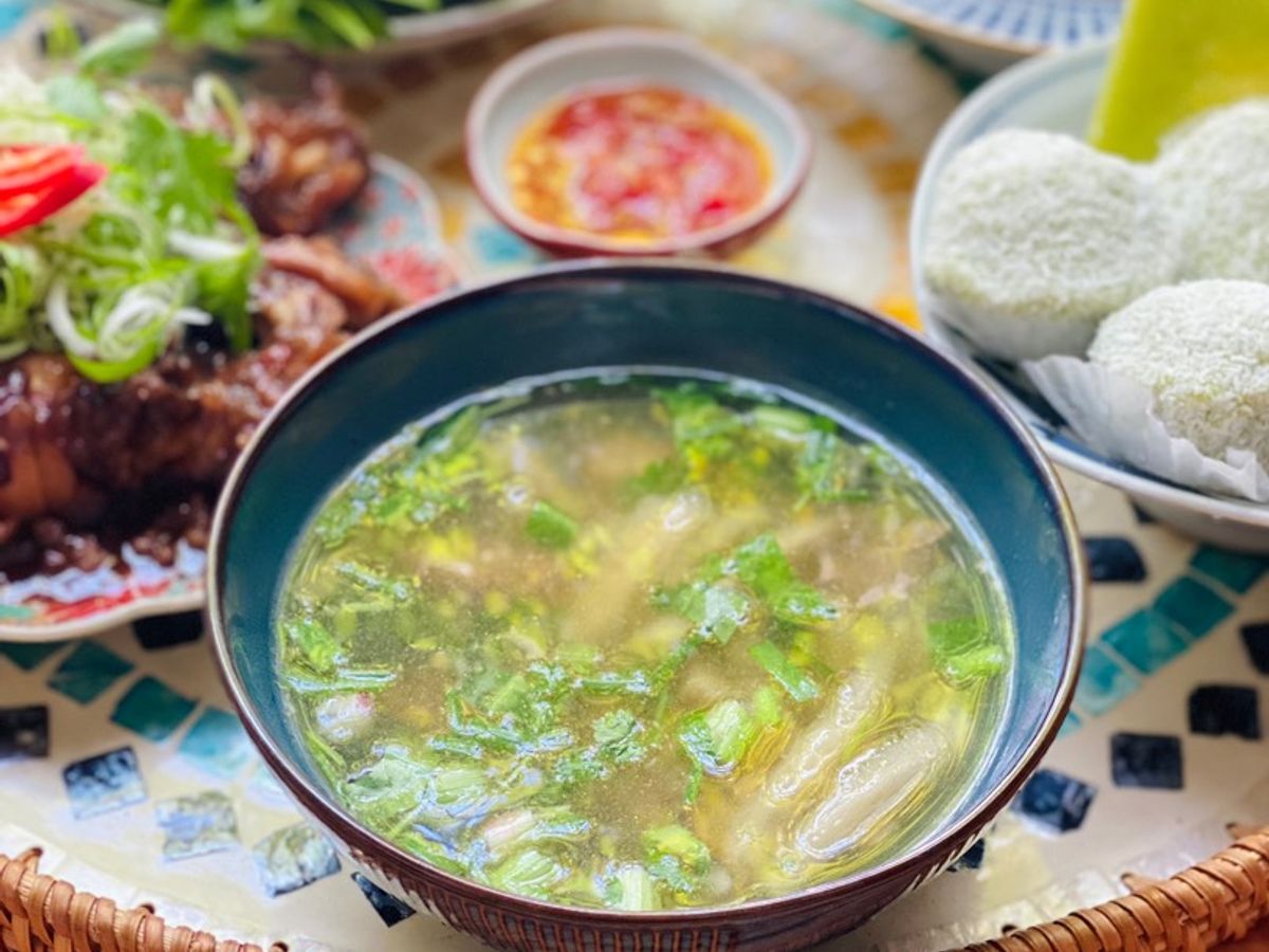 Canh Củ Cải Khô Nấu Xương Heo