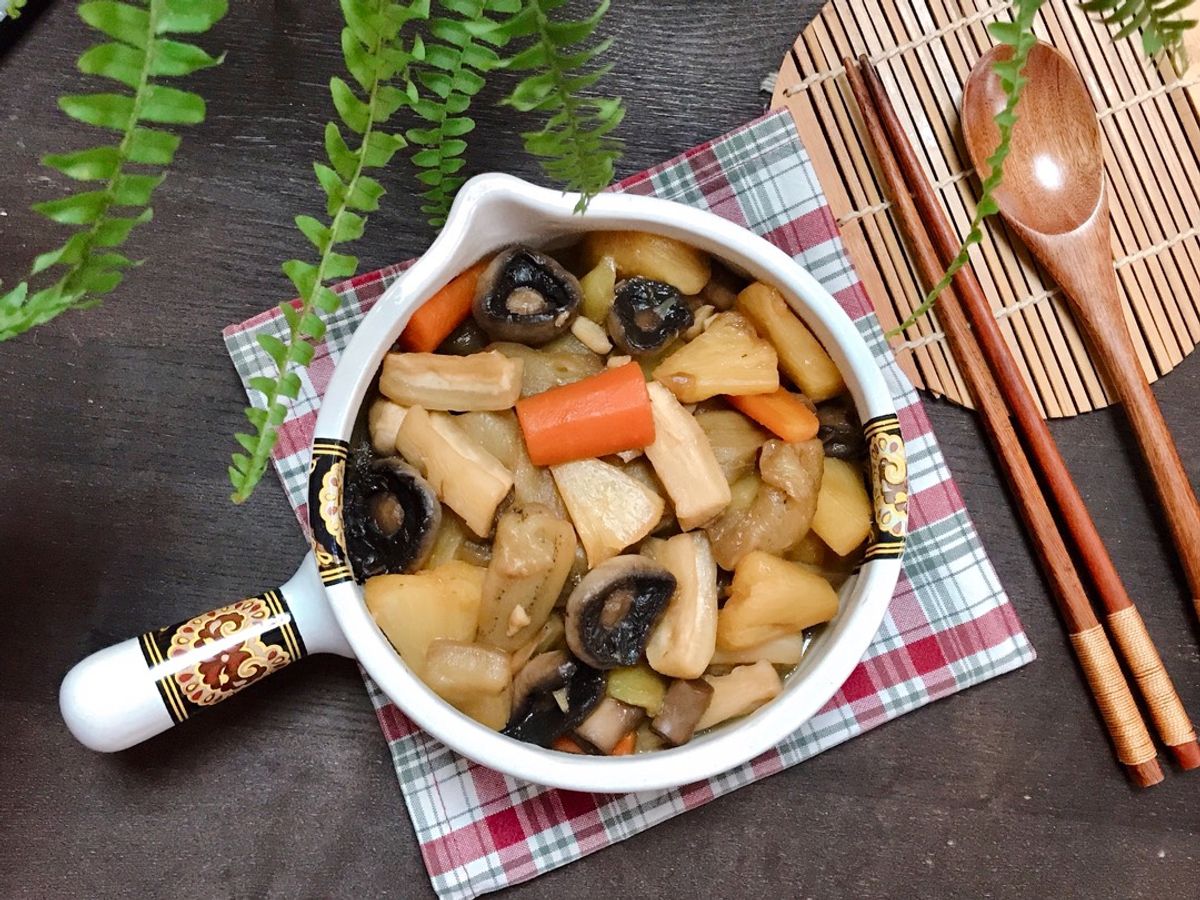🌱 Rau Củ Thập Cẩm Kho Nước Tương - Món Chay (Vegan)