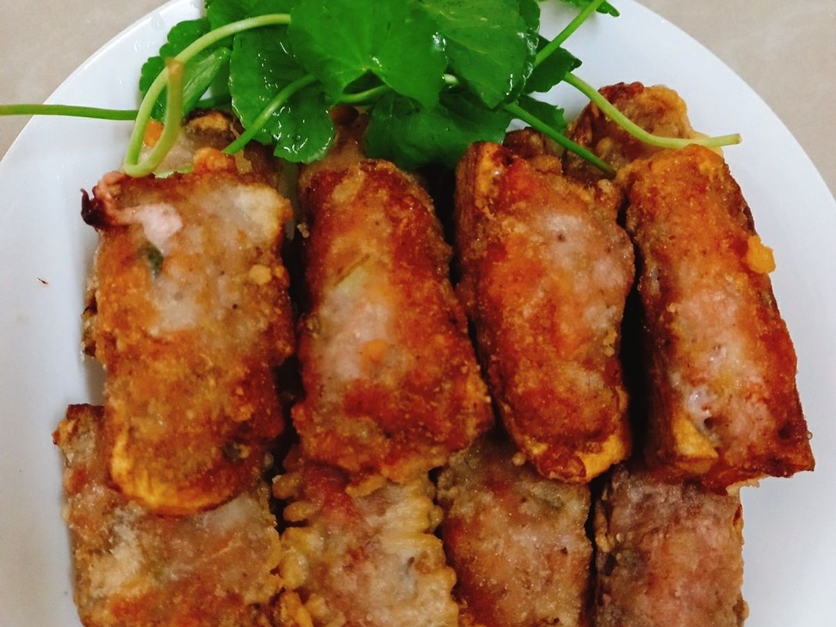 Thịt nhồi chuối xanh
