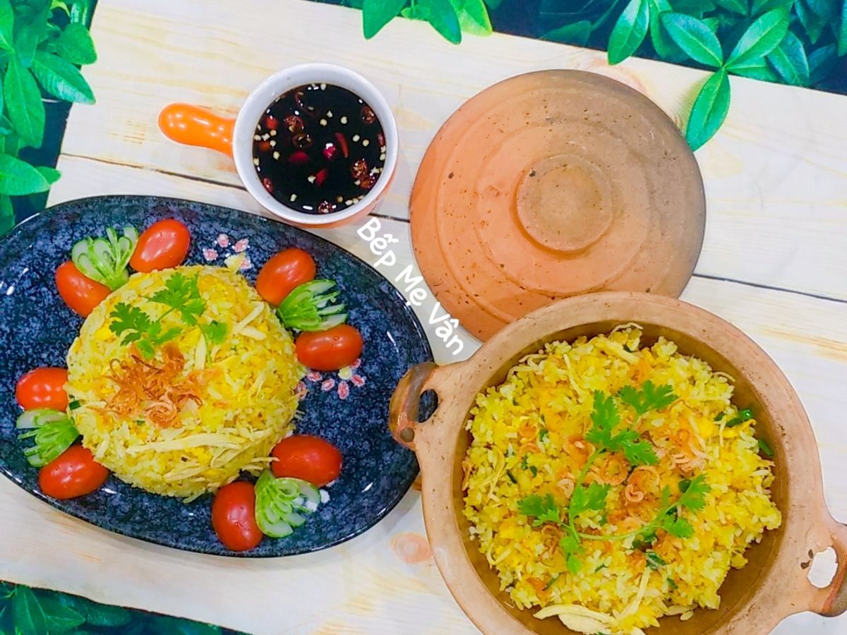 Cơm Chiên Gà Cá Mặn
