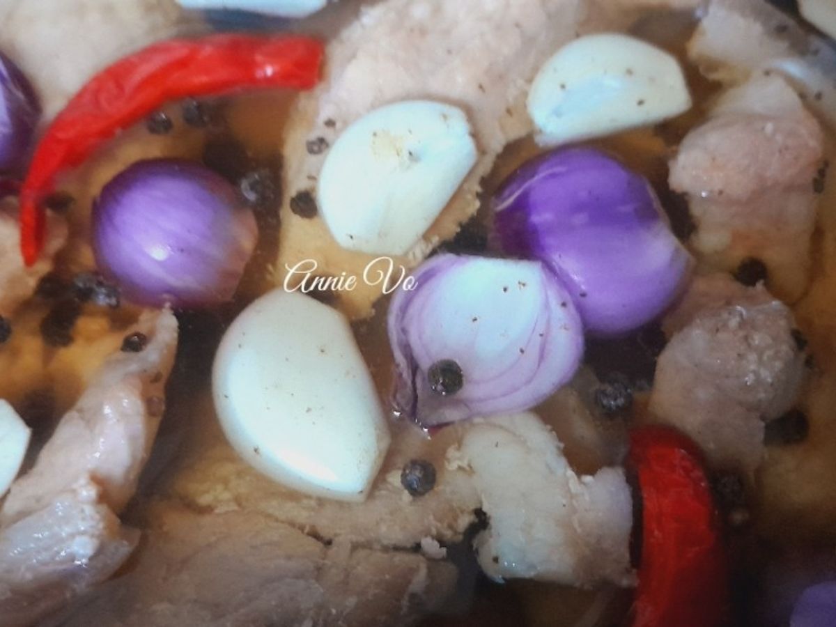 Thịt ngâm nước mắm