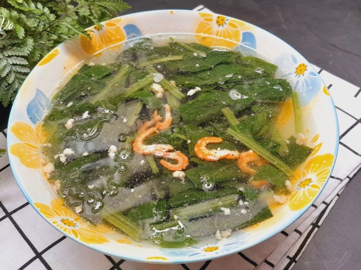 Canh cải bó xôi nấu tôm thịt
