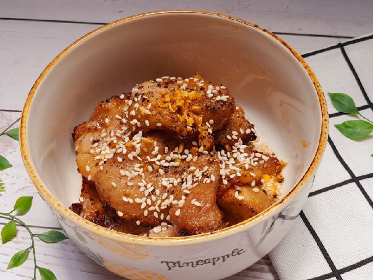 Vú heo nướng sa tế