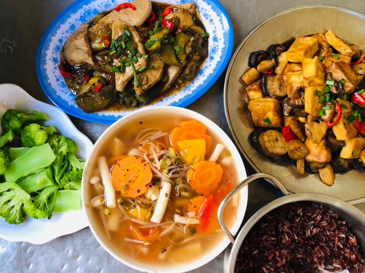 Mâm cơm chay ngày rằm