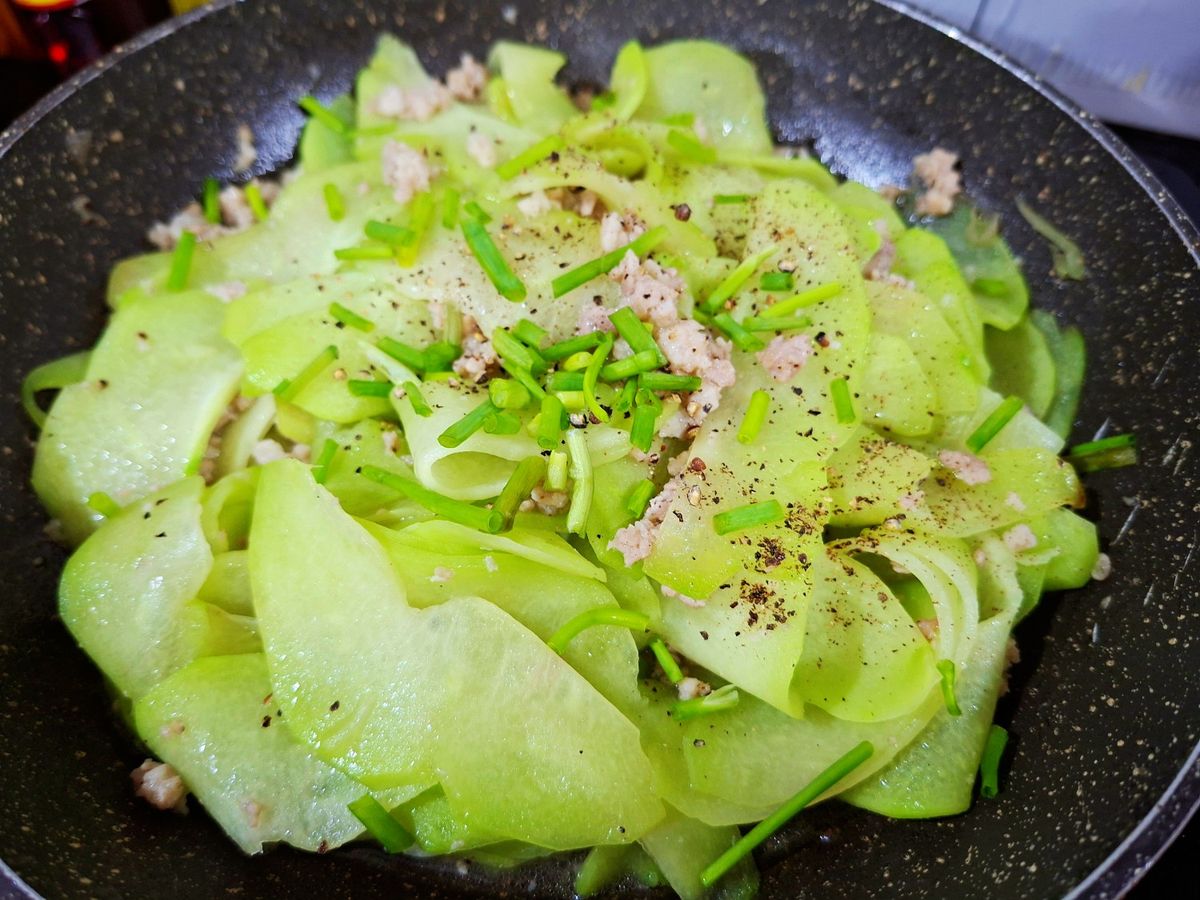 Su Su Xào Thịt Băm
