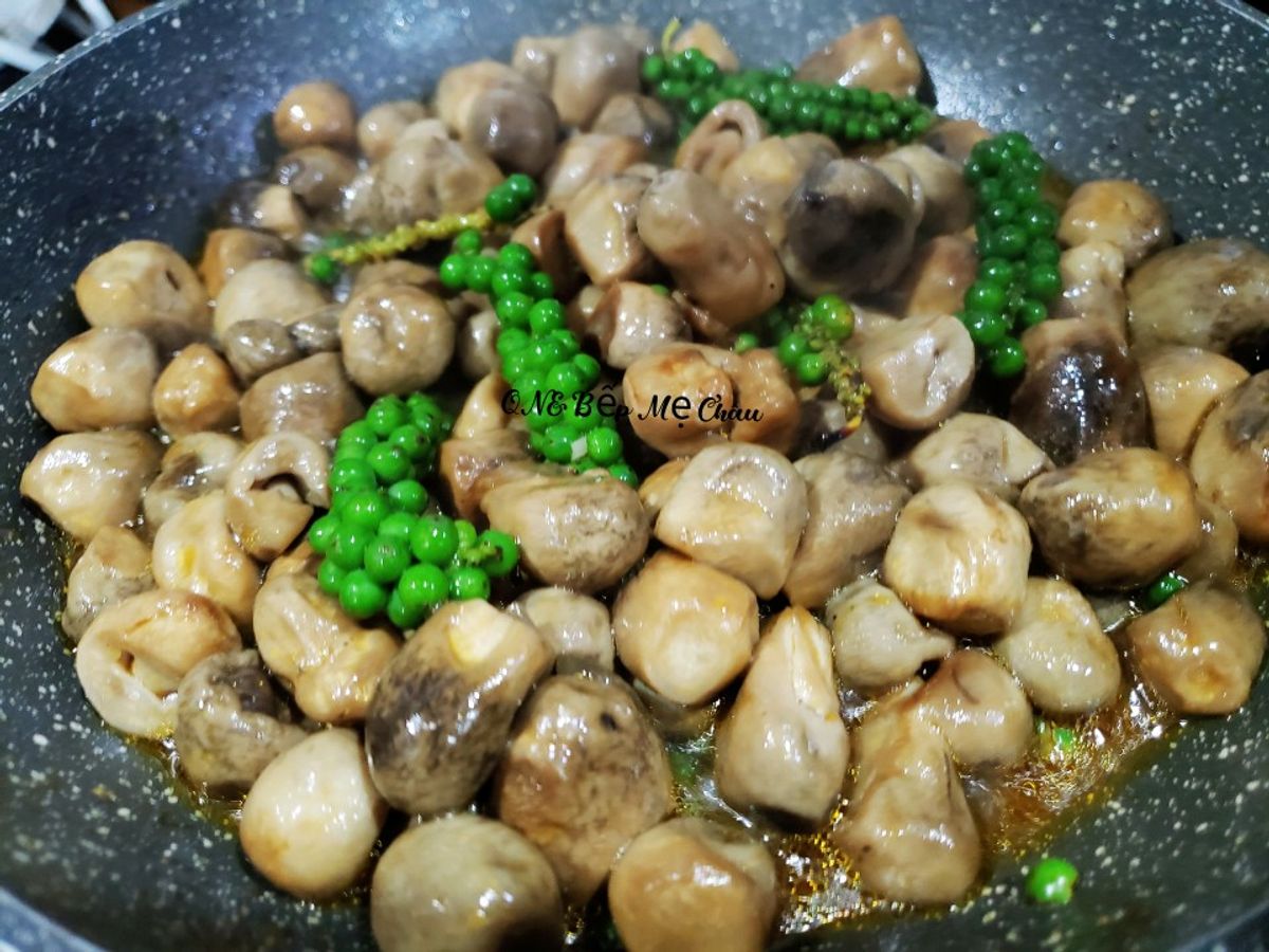 Nấm rơm kho tiêu