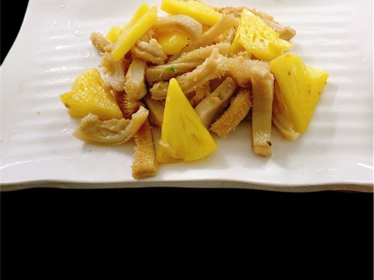 Sách bò xào dứa