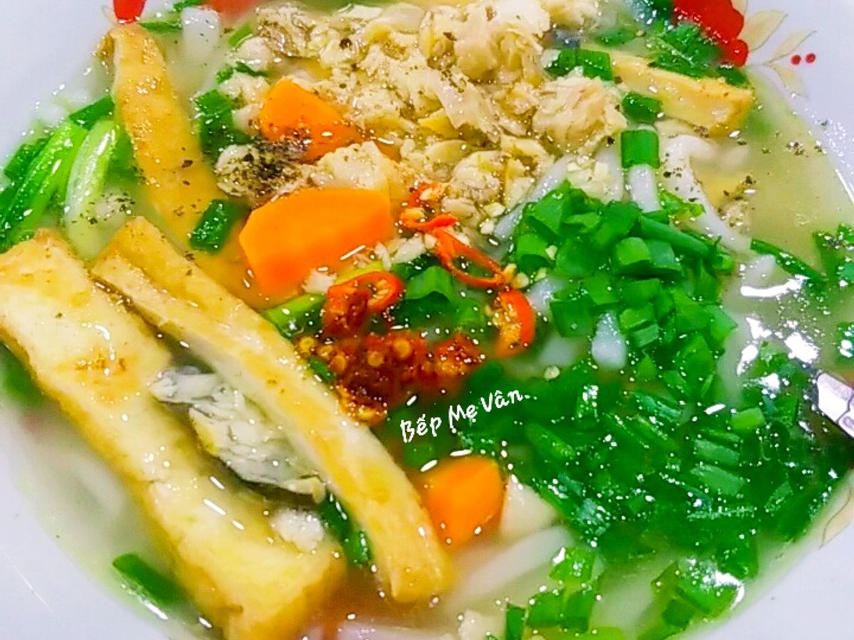 Bánh canh cá cờ, đậu hủ từ cơm nguội, bột gạo, bột năng