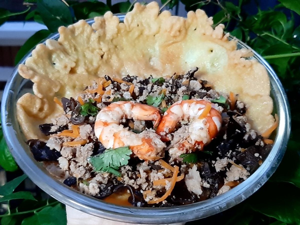 Bánh tai yến tôm thịt