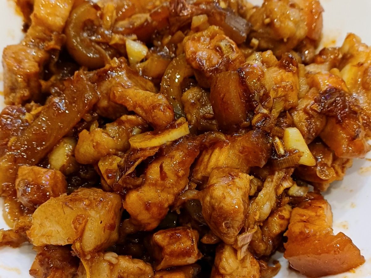 Thịt ba chỉ rim mắm tép