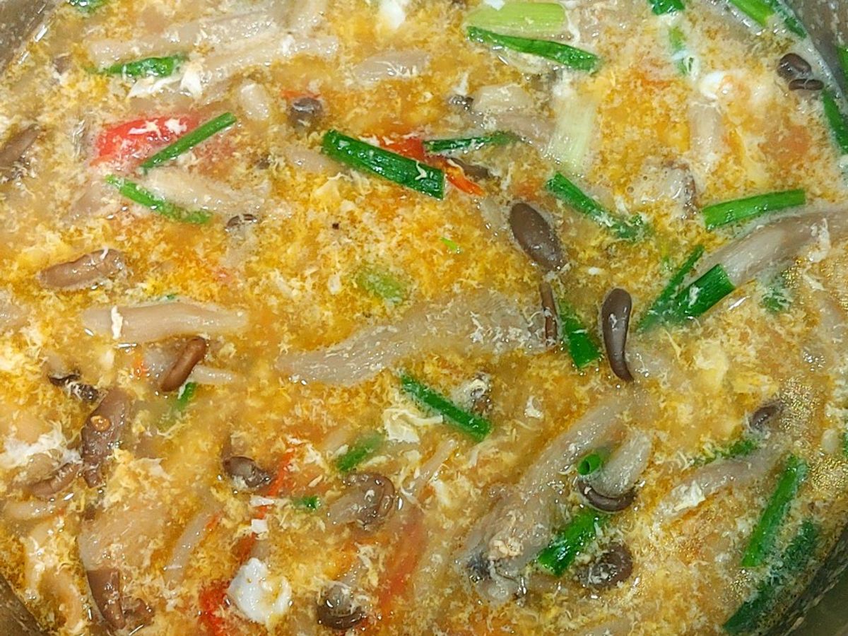 Nấm sò yến nấu cà chua, trứng