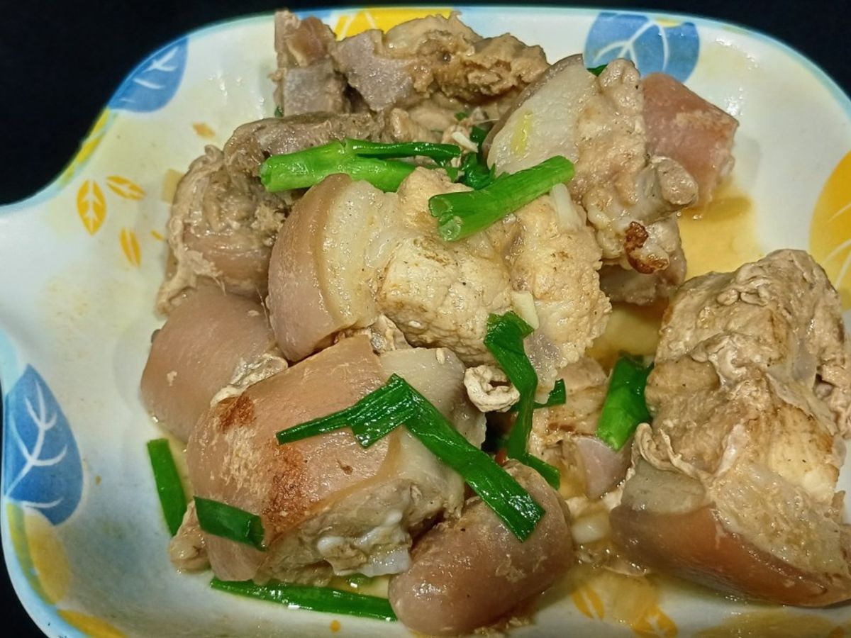 Đuôi heo rim nước mắm