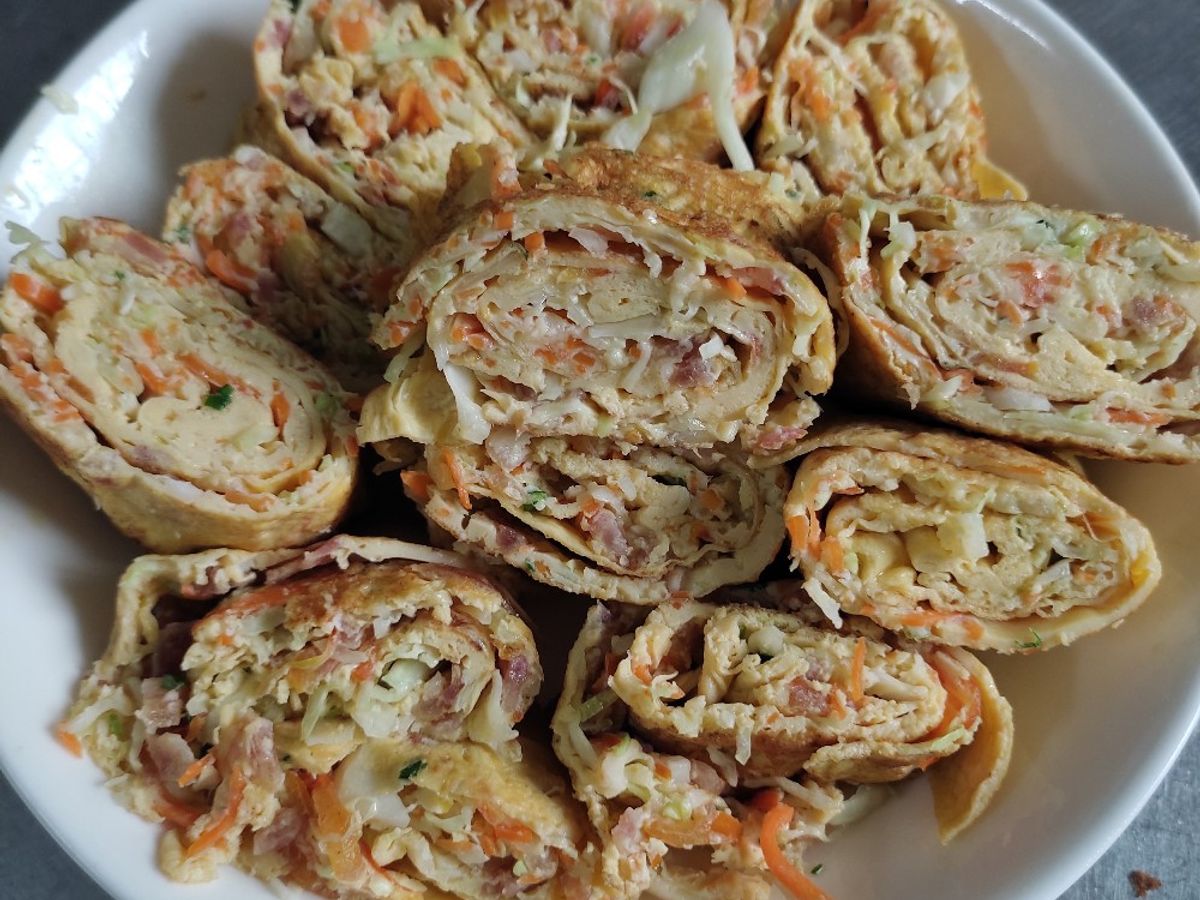 Trứng cuộn rau củ