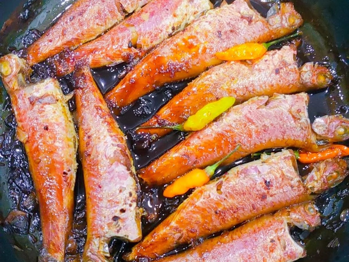 Cá phèn (cá hồng) kho tiêu