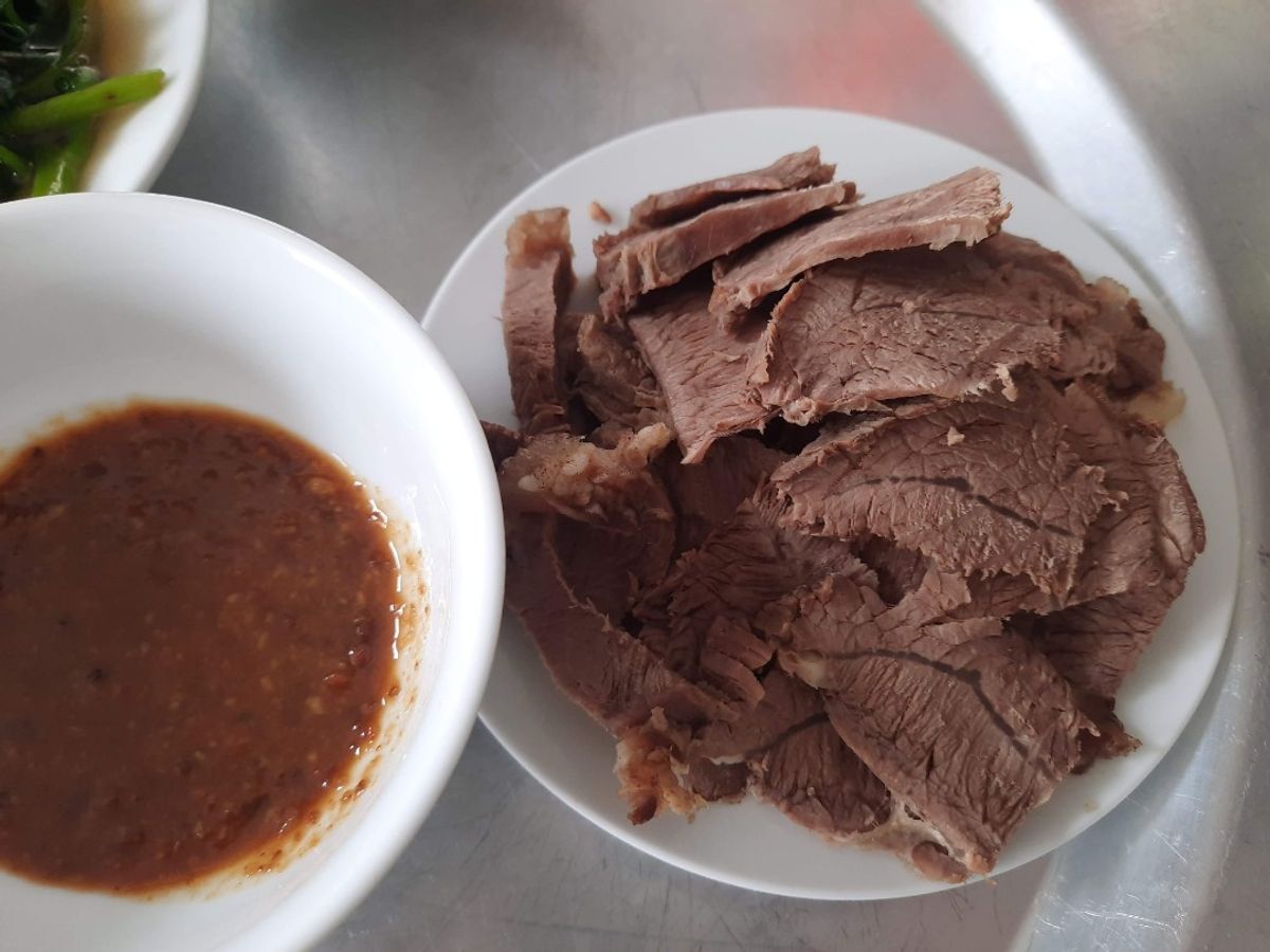 Bò/bê luộc chấm tương bần