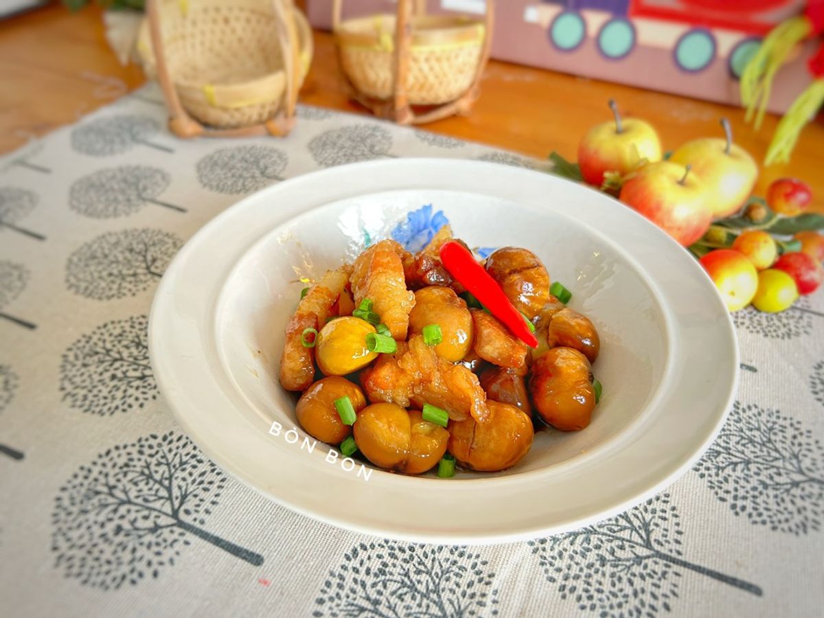 Thịt Kho Hạt Dẻ