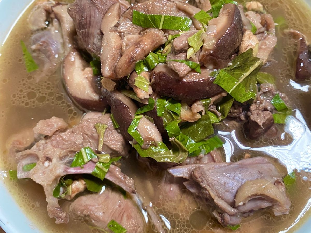 Thịt ngan canh nấm hương