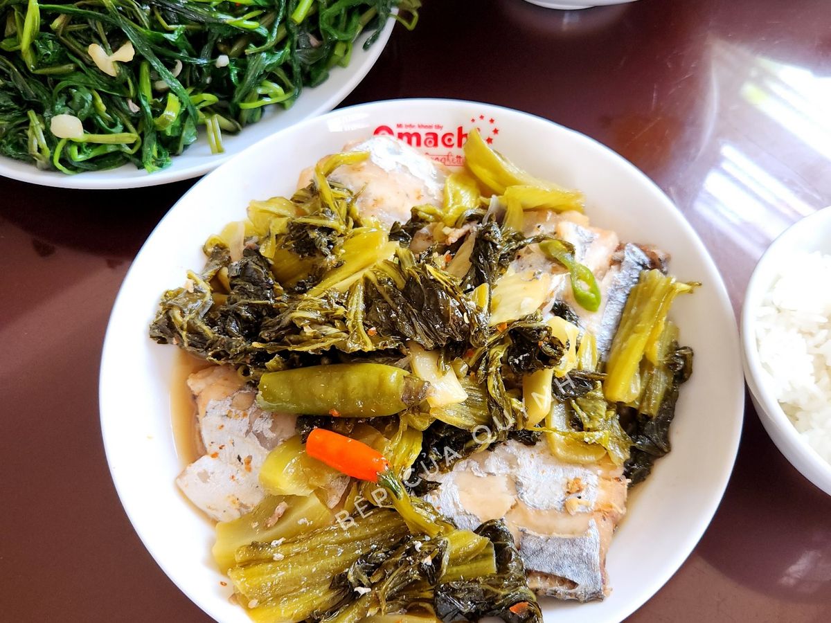 Cá hố kho dưa cải