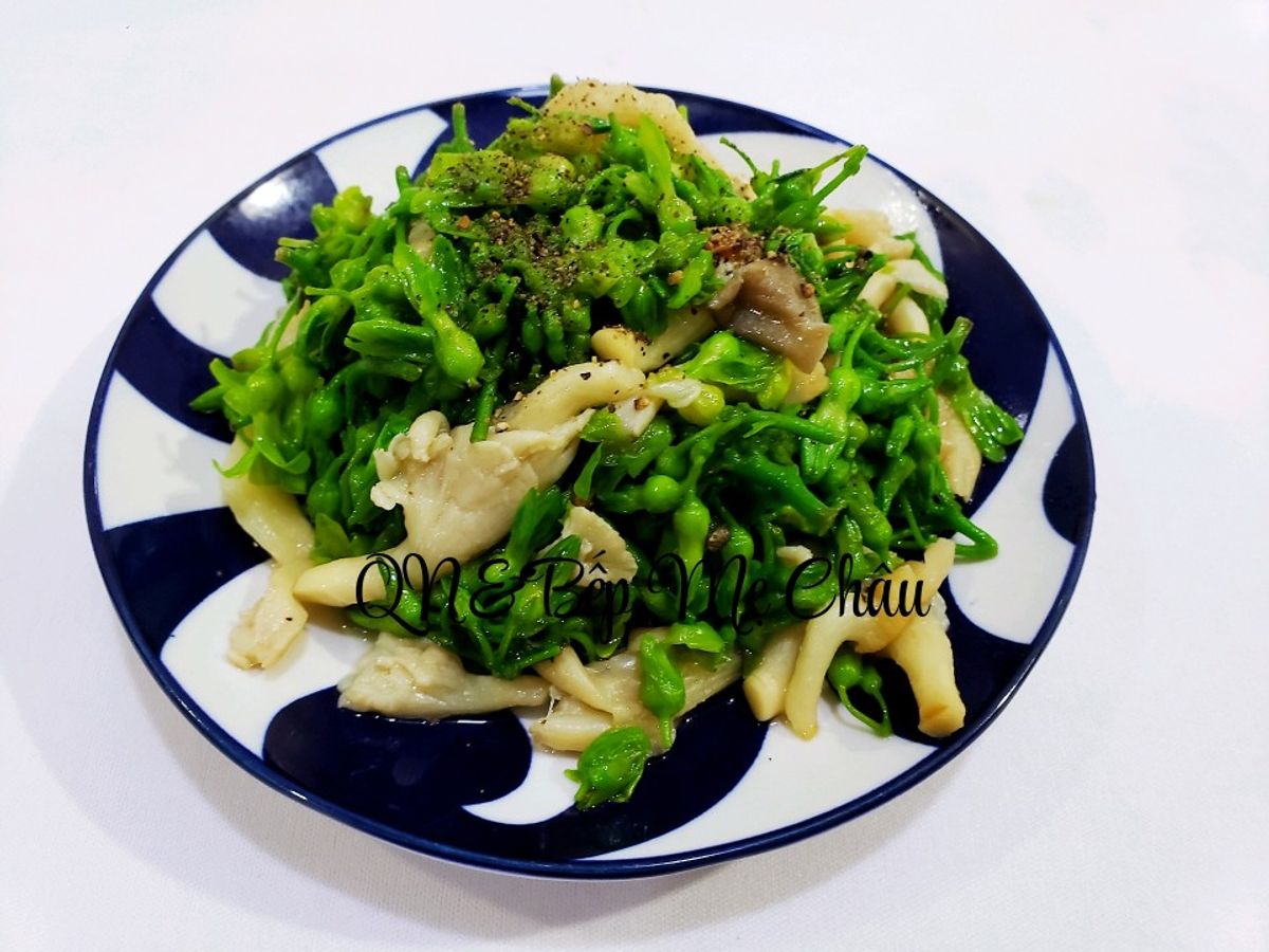 Hoa Thiên Lý xào nấm bào ngư(món chay)