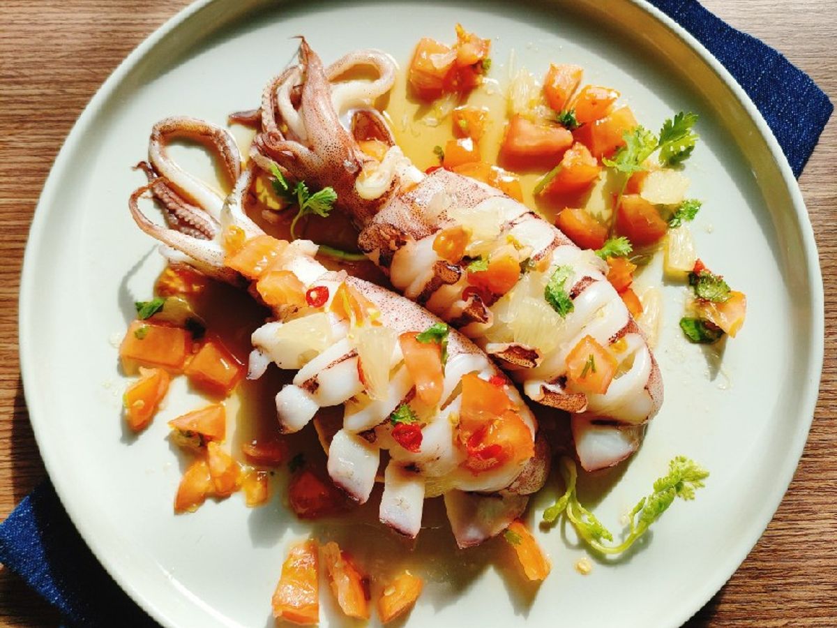 MỰC ỐNG HẤP & SỐT CHUA NGỌT