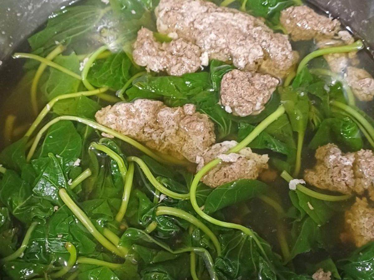 Canh cua nấu lá khoai lang