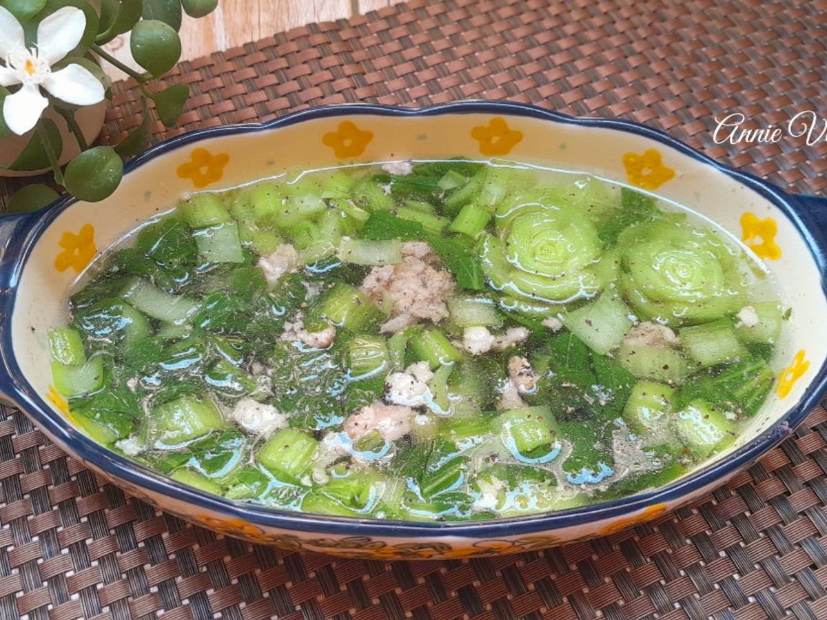 Canh cải thìa thịt xay nấu nhanh