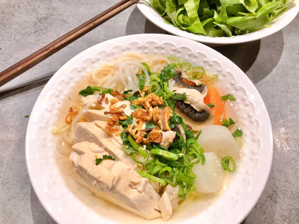 Hủ Tíu Ức Gà, Nấm & Rau Củ