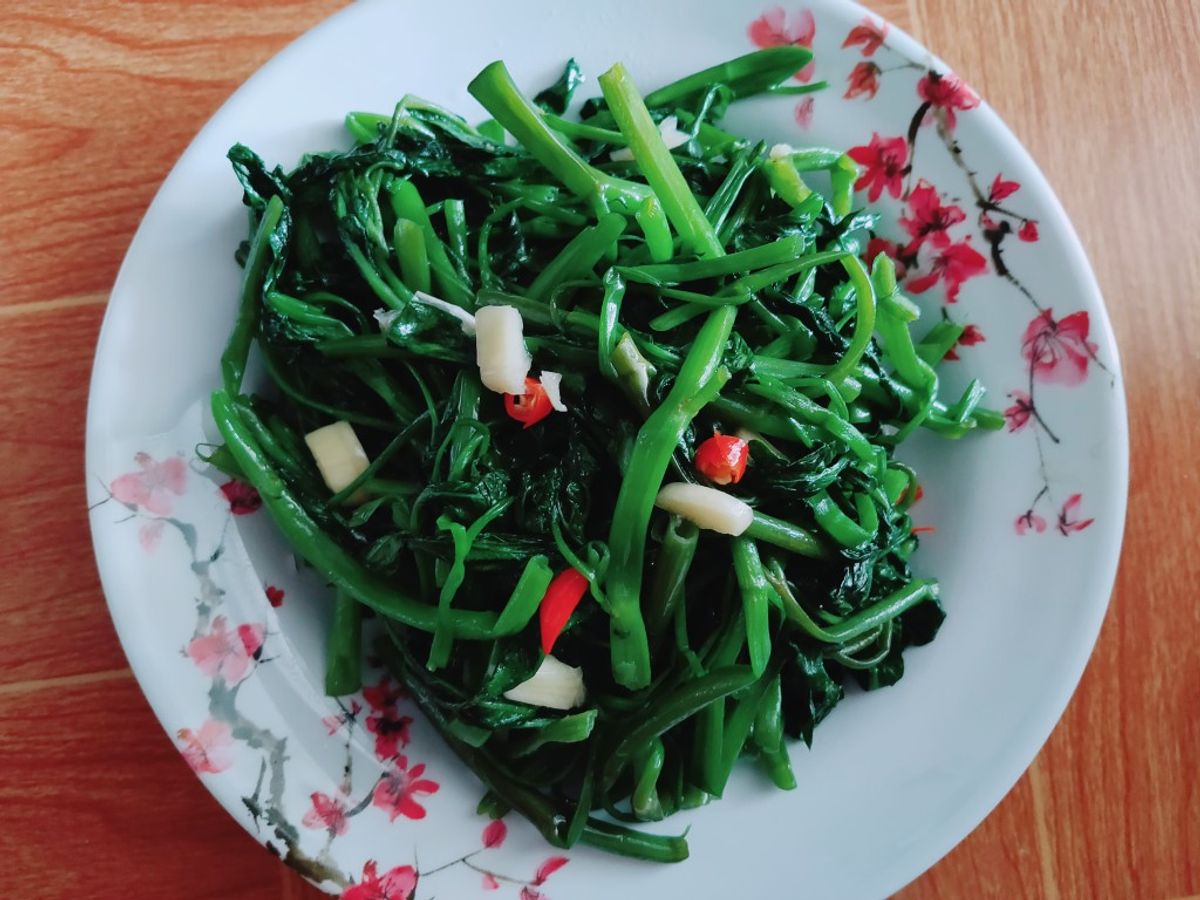 Rau muống xào