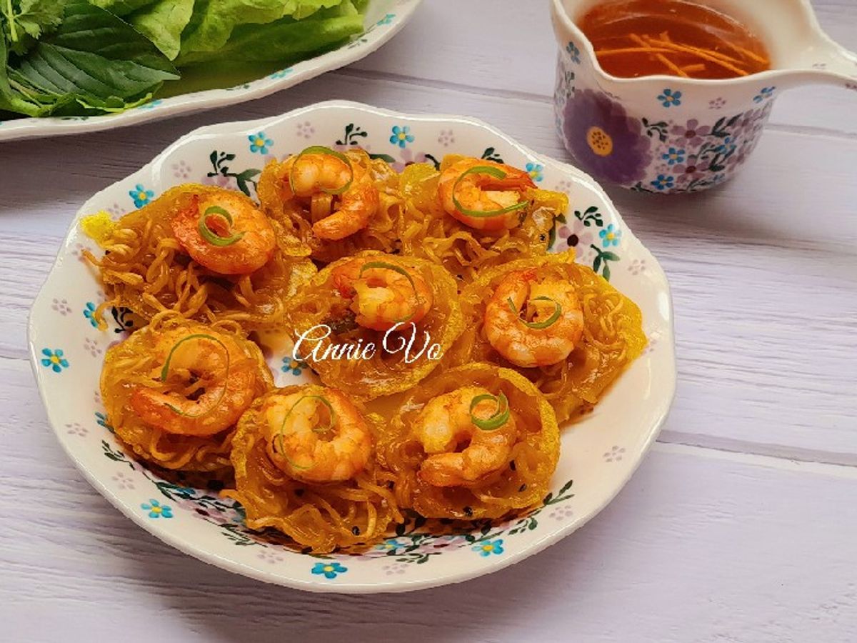 Bánh khọt mì tôm