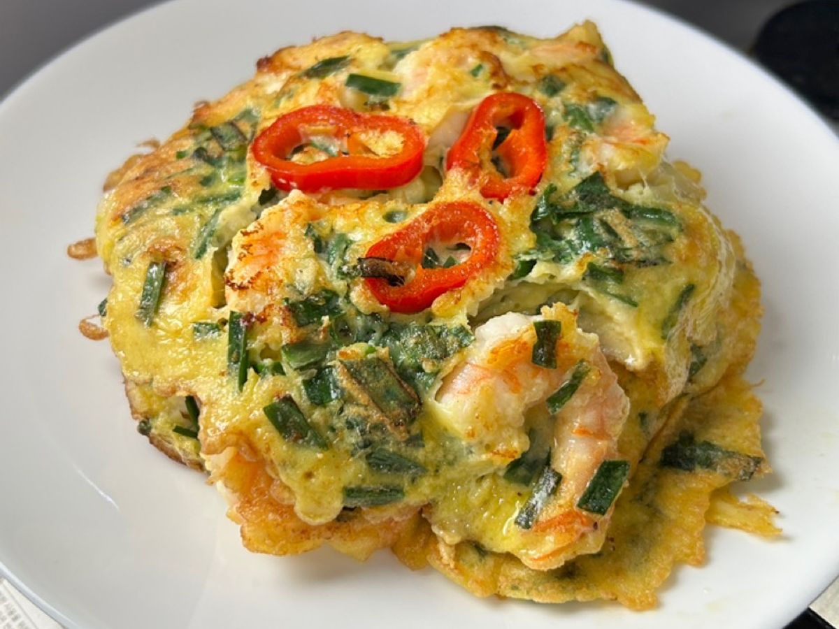 Bánh xèo hẹ tôm 🍤
