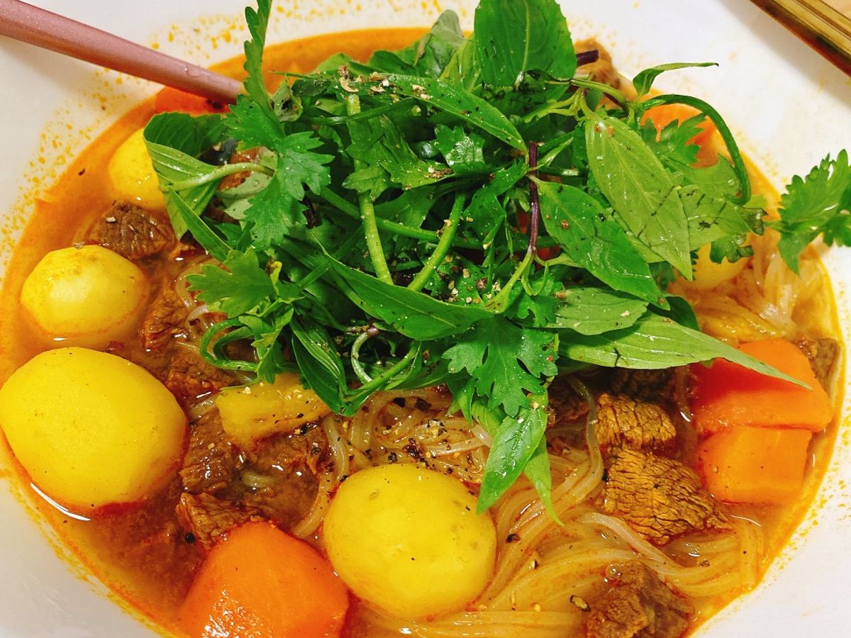 Hủ tiếu Thái nấu bò kho