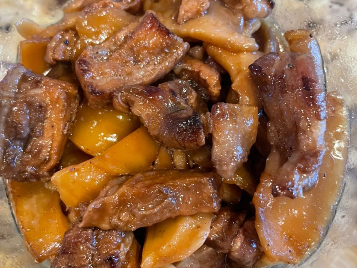 Dừa non kho thịt