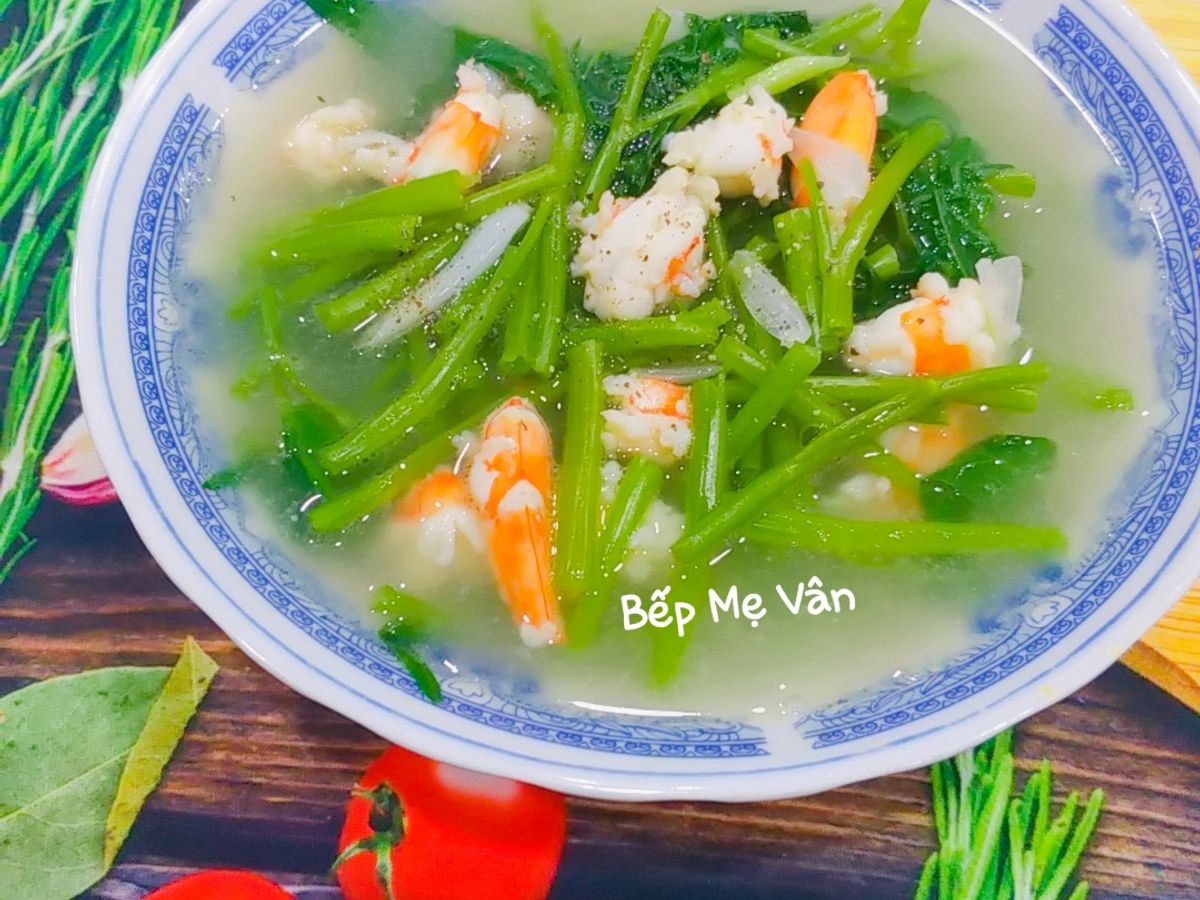 Canh rau muống nấu tôm tươi