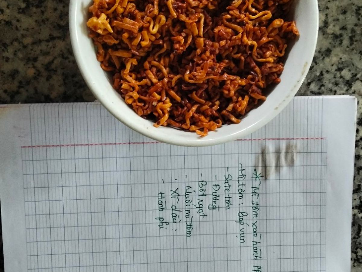 Mì Tôm Xào Hành Phi