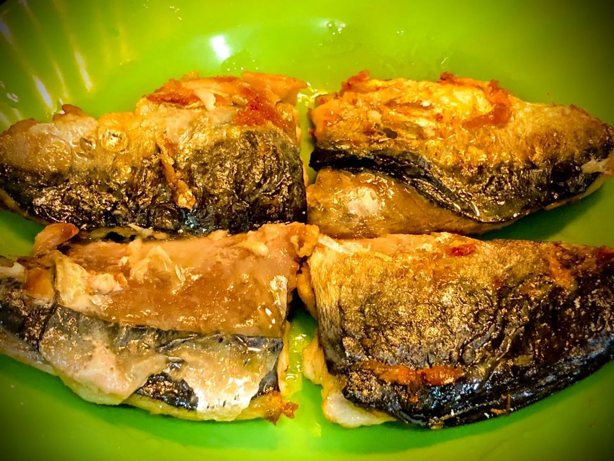 Cá Nục Chiên Giòn