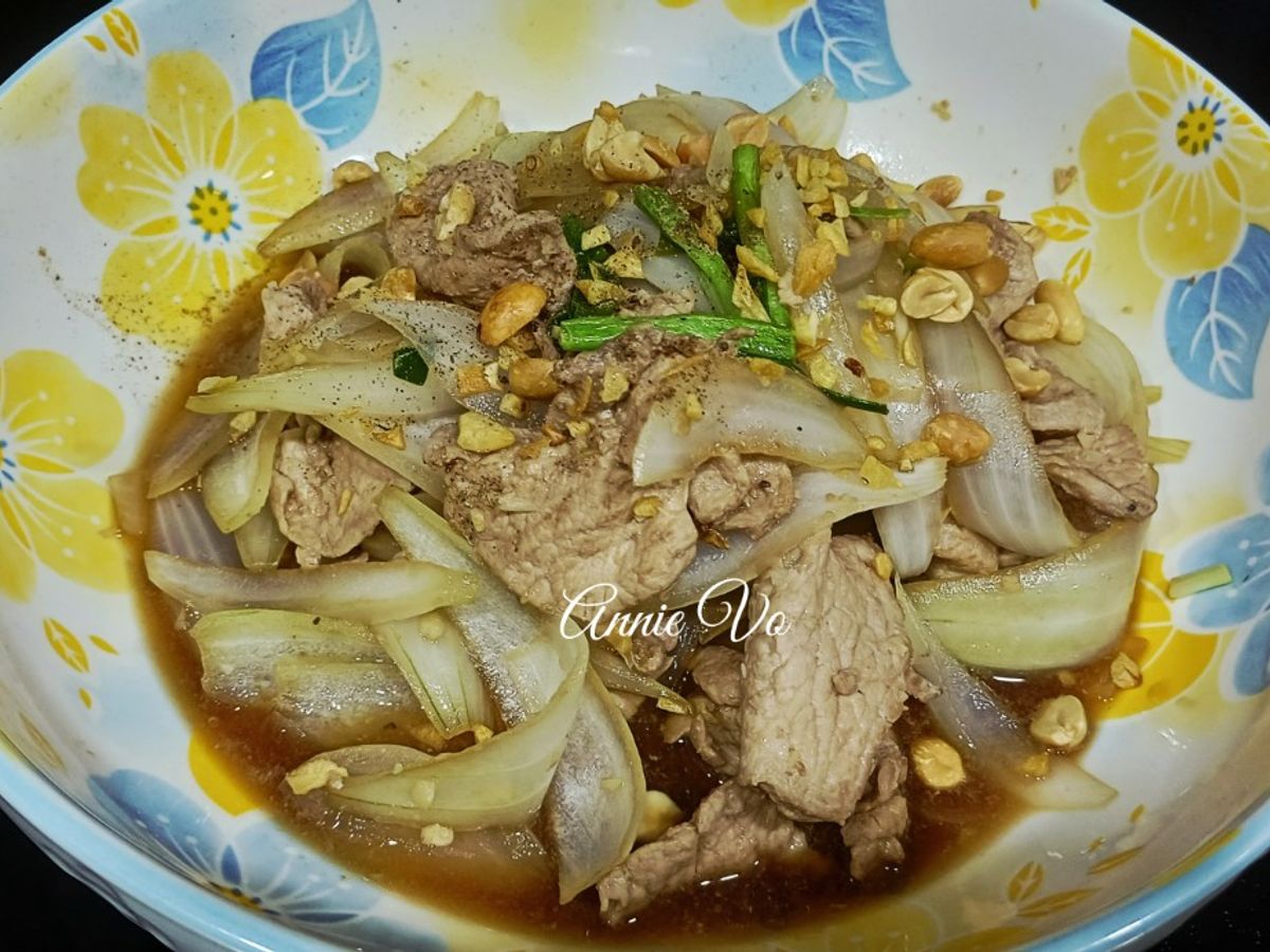 Bò xào củ hành đậu phộng