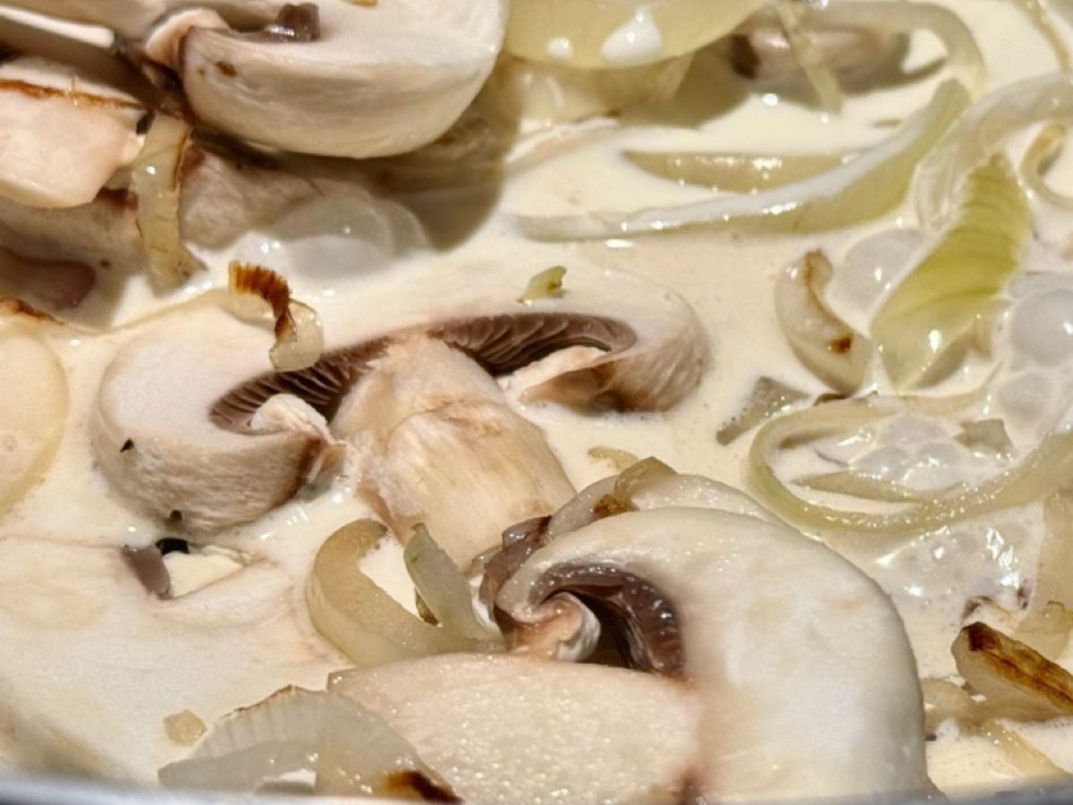 Sốt Kem Nấm Hành Tây Phô Mai (Vegetarian)